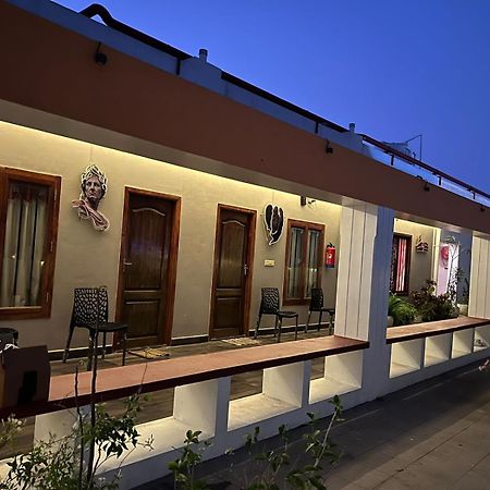 The French Villa Elite Puducherry Exterior foto