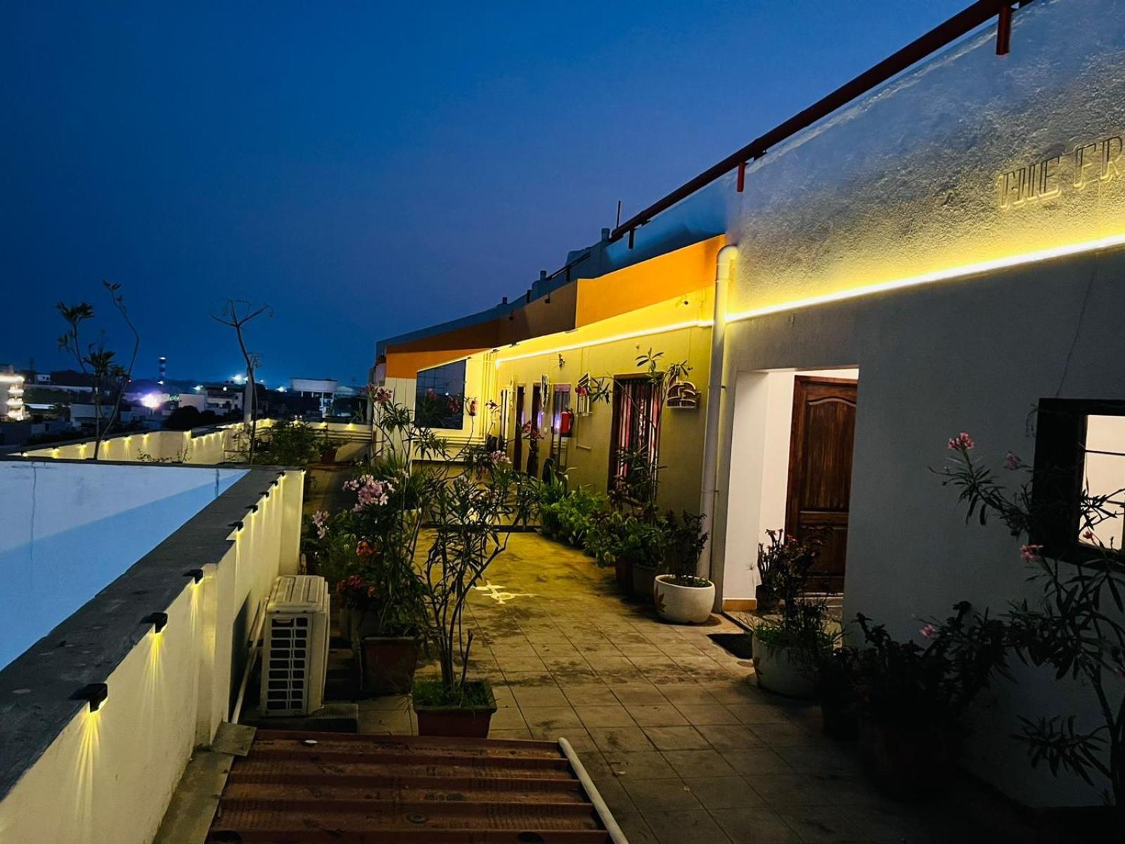 The French Villa Elite Puducherry Exterior foto