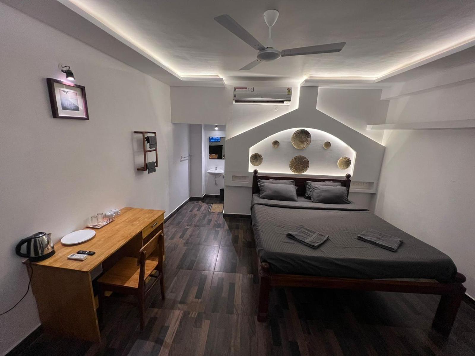 The French Villa Elite Puducherry Exterior foto